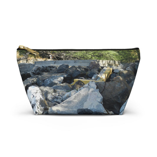 Accessory Pouch w T-bottom - Tree dots Wotton-Waven